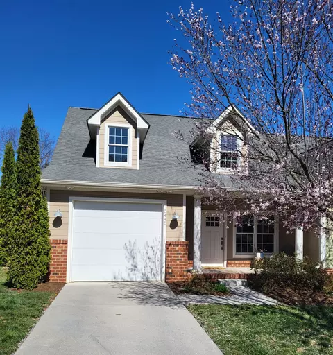 5445 Crossbow Ct, Roanoke, VA 24018