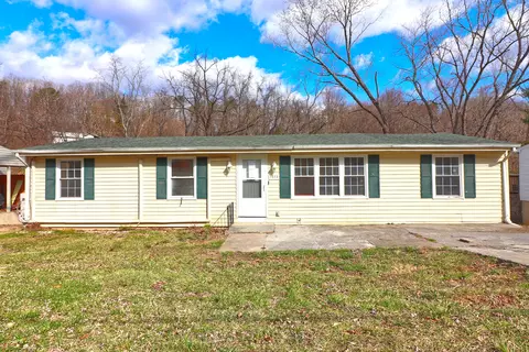 3510 Yellow Mountain Rd SE, Roanoke, VA 24014