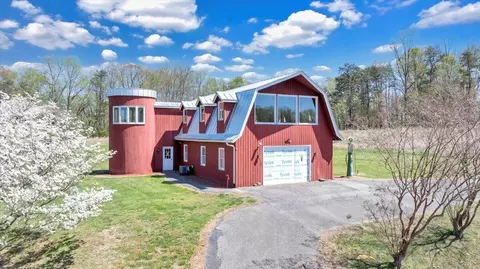 103 Crestview Rd, Wirtz, VA 24184