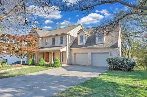 3649 Peakwood Dr SW, Roanoke, VA 24014