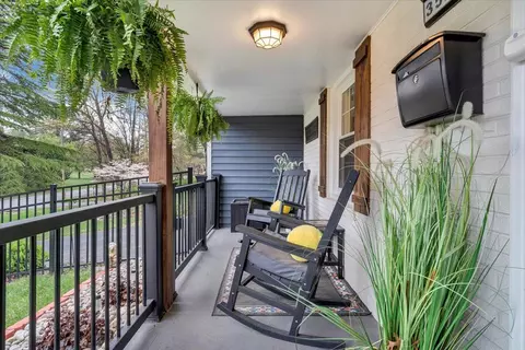 Exterior - 3522 Pinevale Rd, Roanoke, VA 24018 photo 3 of 30