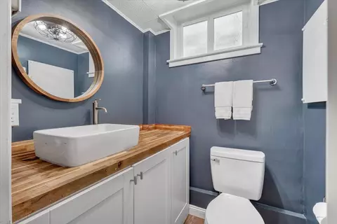 Bath - 3522 Pinevale Rd, Roanoke, VA 24018 photo 5 of 7