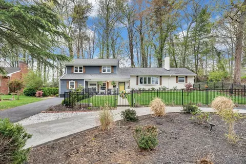 Exterior - 3522 Pinevale Rd, Roanoke, VA 24018 photo 27 of 30