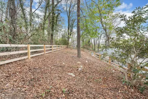 Exterior - 3522 Pinevale Rd, Roanoke, VA 24018 photo 17 of 30