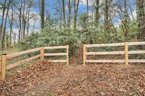Exterior - 3522 Pinevale Rd, Roanoke, VA 24018 photo 21 of 30