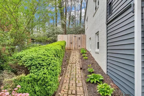 Exterior - 3522 Pinevale Rd, Roanoke, VA 24018 photo 23 of 30