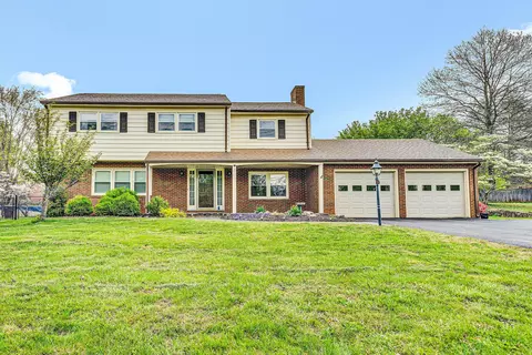 2146 Feather Rd, Vinton, VA 24179