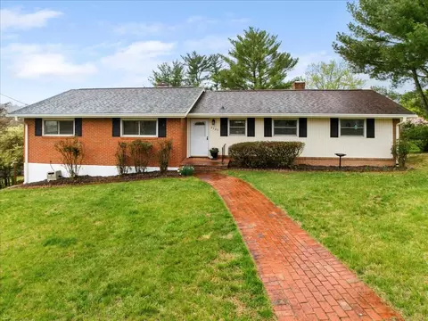 3303 Ledgewood, Roanoke, VA 24018