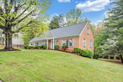 1673 Plantation Dr, Collinsville, VA 24078