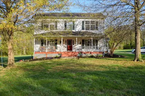 711 Coaling Rd, Troutville, VA 24175