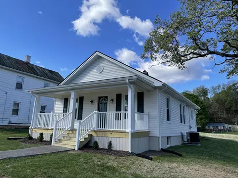 118 Front Ave, Salem, VA 24153