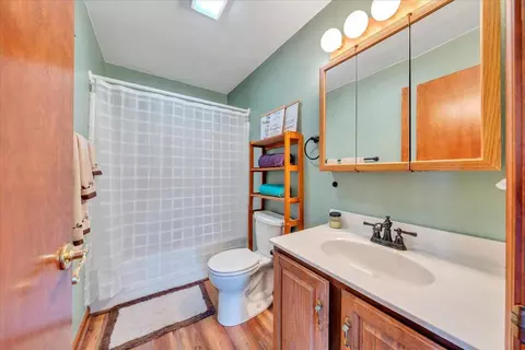 Bath - 5396 Goodview Rd, Goodview, VA 24095 photo 6 of 7