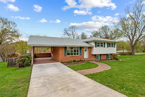 3516 Greencliff Rd, Roanoke, VA 24018