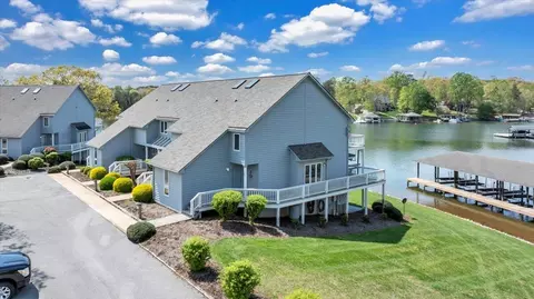 276 Blarney Stone Ct #K4, Huddleston, VA 24104