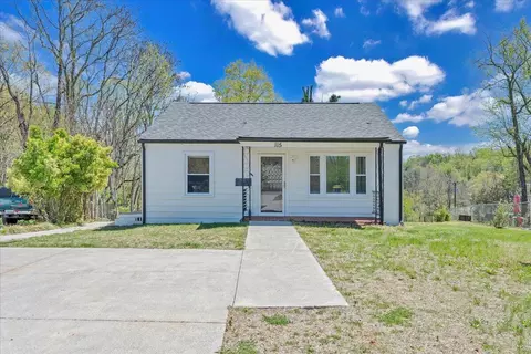 115 Fairlawn Dr, Rocky Mount, VA 24151