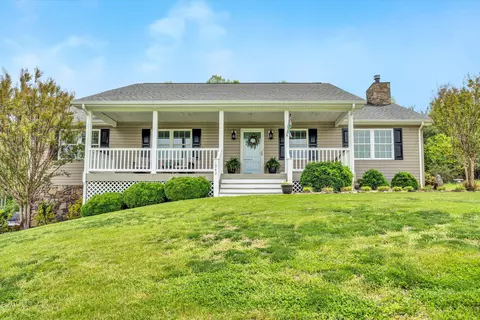 1942 Capital Hill Rd, Moneta, VA 24121