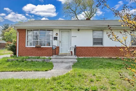 3724 Plantation Rd NE, Roanoke, VA 24012