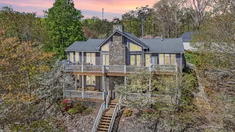 270 Forest Edge Rd, Wirtz, VA 24184