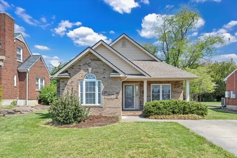 212 N Bruffey St, Salem, VA 24153