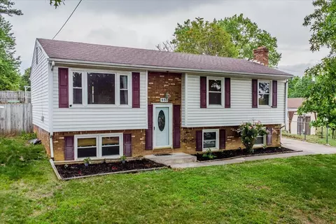 931 Hedgewood Dr NW, Roanoke, VA 24017