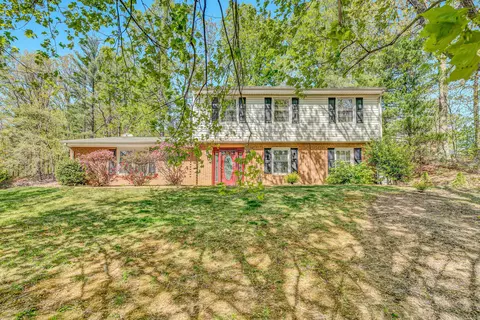 1336 Deer Run Dr, Vinton, VA 24179
