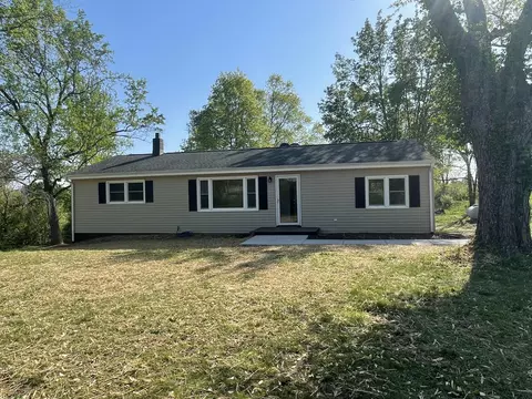 1079 Glenwood Dr, Bedford, VA 24523