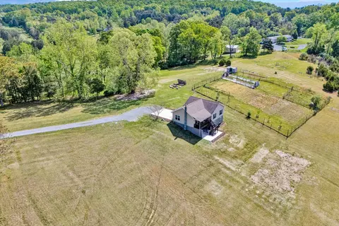 1410 Flowing Springs Rd, Buchanan, VA 24066 photo 2