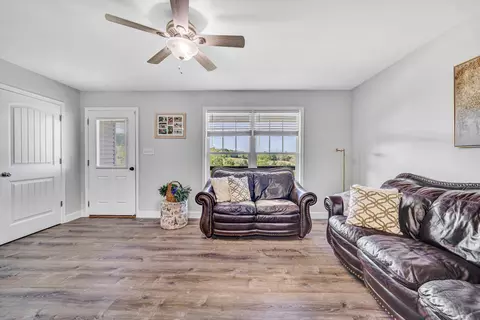 1410 Flowing Springs Rd, Buchanan, VA 24066 photo 10