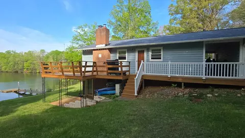 155 Starwood Ln, Wirtz, VA 24184