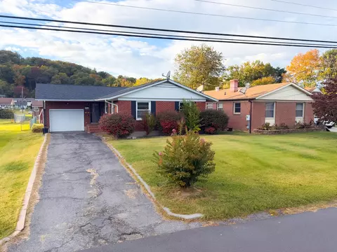 1322 S David Ave, Covington, VA 24426 photo 1