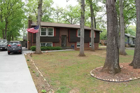 1118 Granite Dr, Bedford, VA 24523