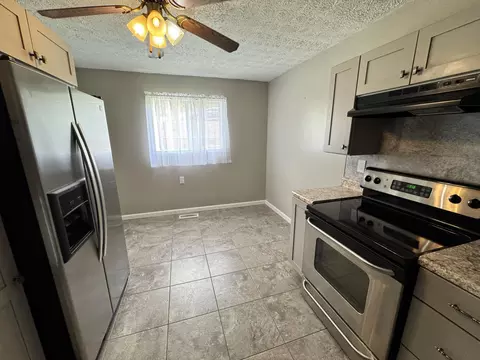 814 N N Rockbridge Ave, Covington, VA 24426 photo 13