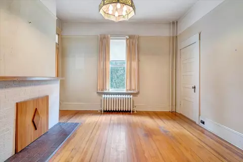 Living - 616 Midland Trl, Covington, VA 24426 photo 6 of 7