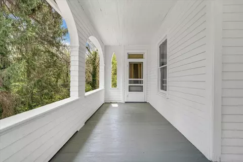 Exterior - 616 Midland Trl, Covington, VA 24426 photo 5 of 27