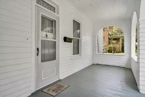 Exterior - 616 Midland Trl, Covington, VA 24426 photo 7 of 27