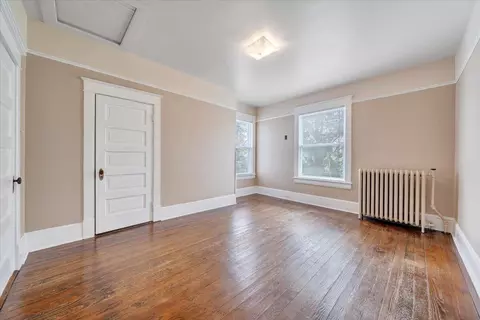 Bedroom - 616 Midland Trl, Covington, VA 24426 photo 2 of 4