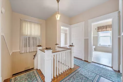 Entry Way - 616 Midland Trl, Covington, VA 24426 photo 5 of 6