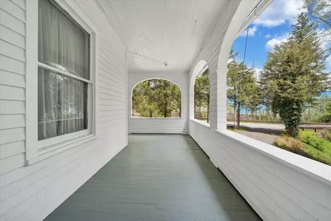 Exterior - 616 Midland Trl, Covington, VA 24426 photo 6 of 27