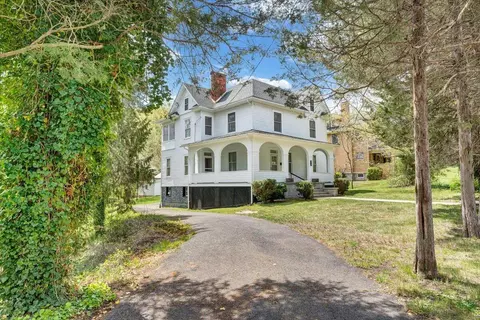 616 Midland Trl, Covington, VA 24426
