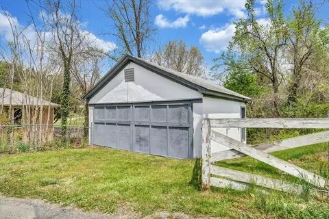 Exterior - 616 Midland Trl, Covington, VA 24426 photo 26 of 27
