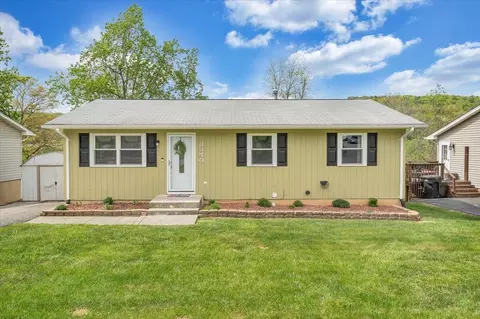 8340 Brubaker Dr, Roanoke, VA 24019
