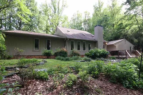 6898 Sugar Rum Ridge Rd, Roanoke, VA 24018