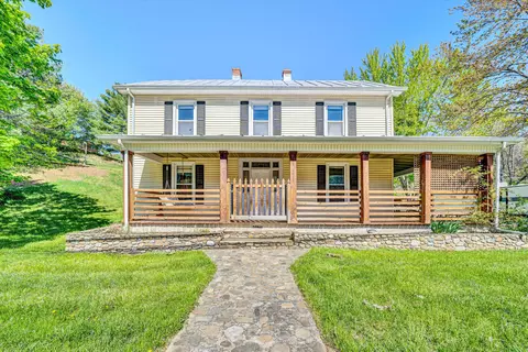 4875 Lee, Troutville, VA 24175