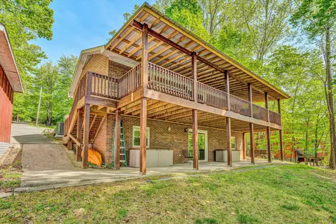 14 Kamp Branch Rd, Union Hall, VA 24176