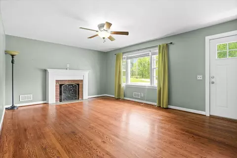 Living - 9462 Goodview Rd, Goodview, VA 24095 photo 3 of 3