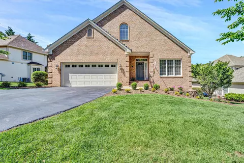 4080 Overlook Trail Dr, Roanoke, VA 24018