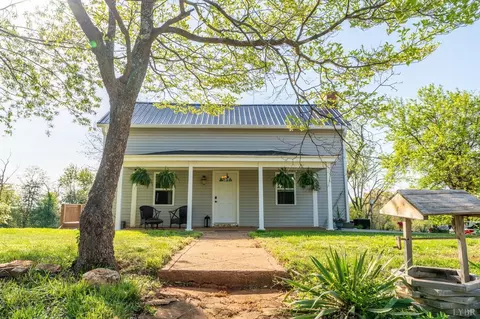 751 South St, Bedford, VA 24523