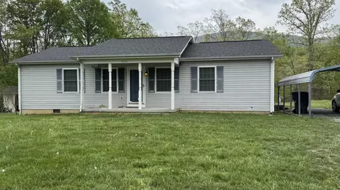 4186 White Oak Dr, Salem, VA 24153