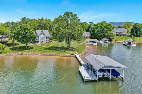60 Sandpiper Cir, Penhook, VA 24137 photo 11