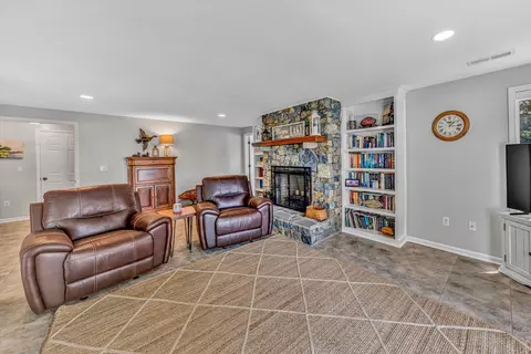 60 Sandpiper Cir, Penhook, VA 24137 photo 38
